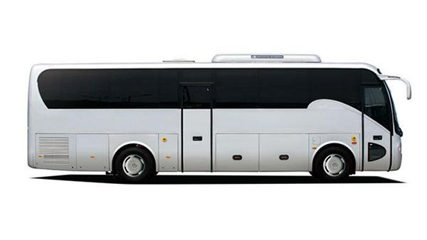 1-4-4-10-11m-coach_02